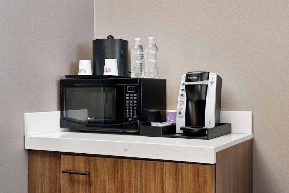 Room, 1 King Bed, Accessible (Mobility & Hearing, Roll-In Shower)