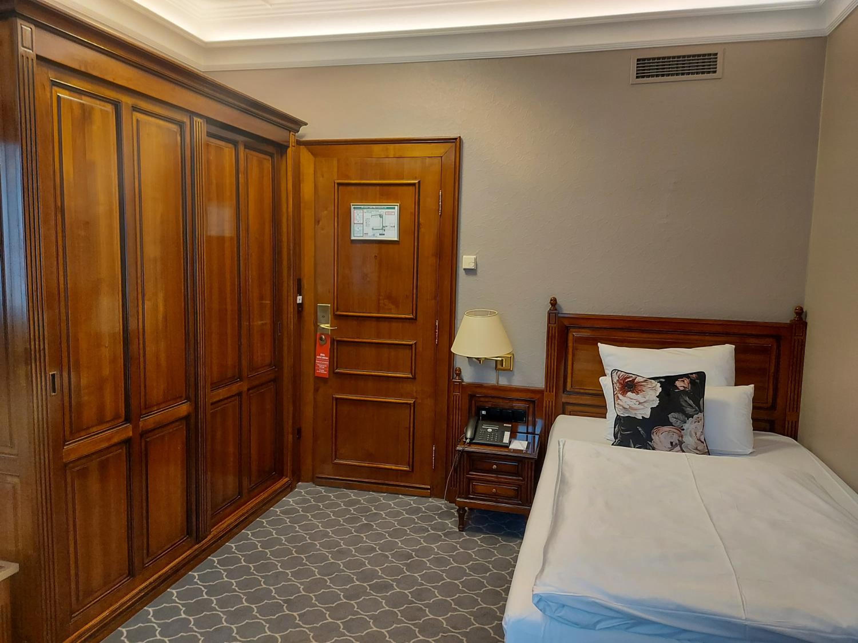 Standard Single Room