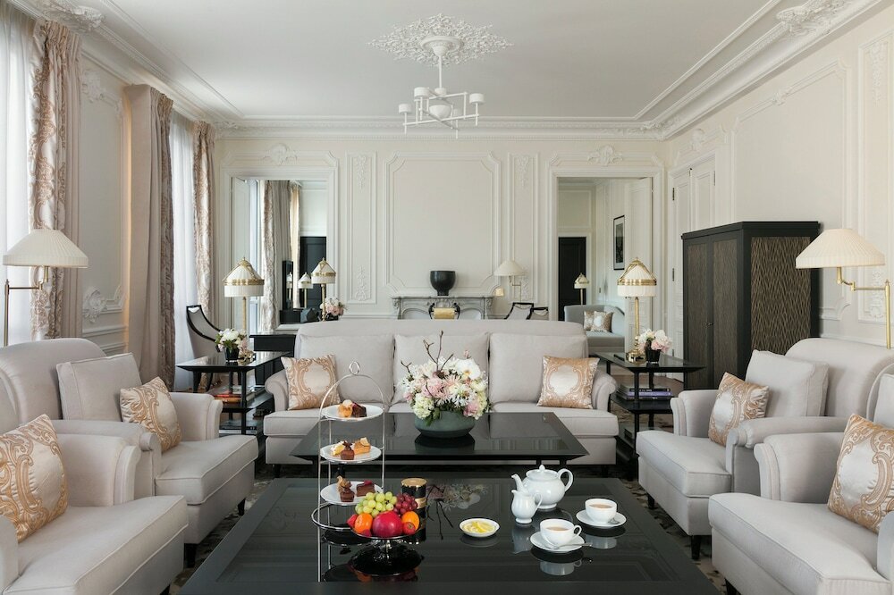 Signature Suite (Arc de Triomphe)