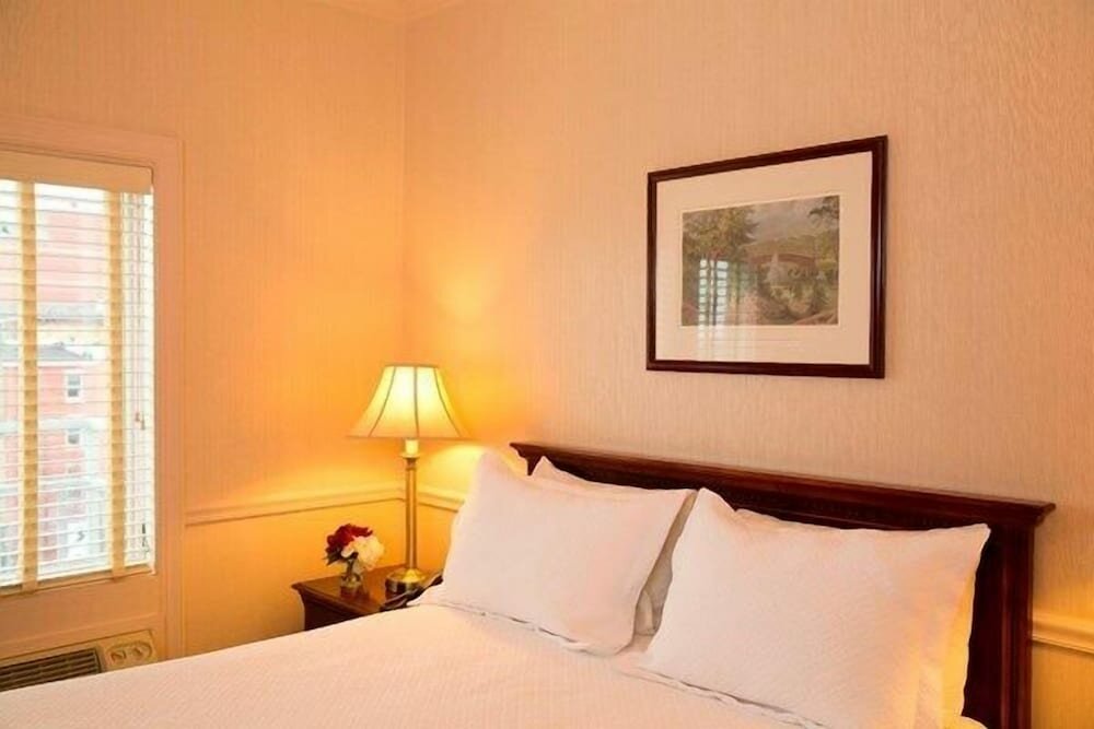 Premium Room, 1 QUEEN BED with the Riverview