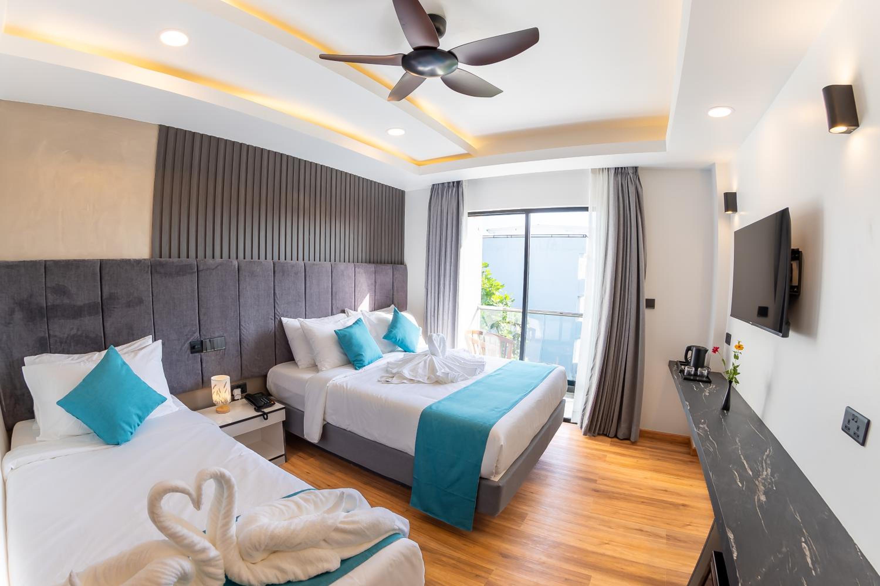 Premier Island View with Balcony 