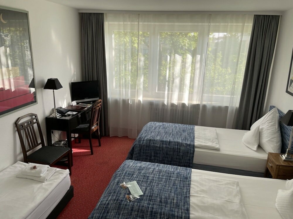 Triple Room, City View