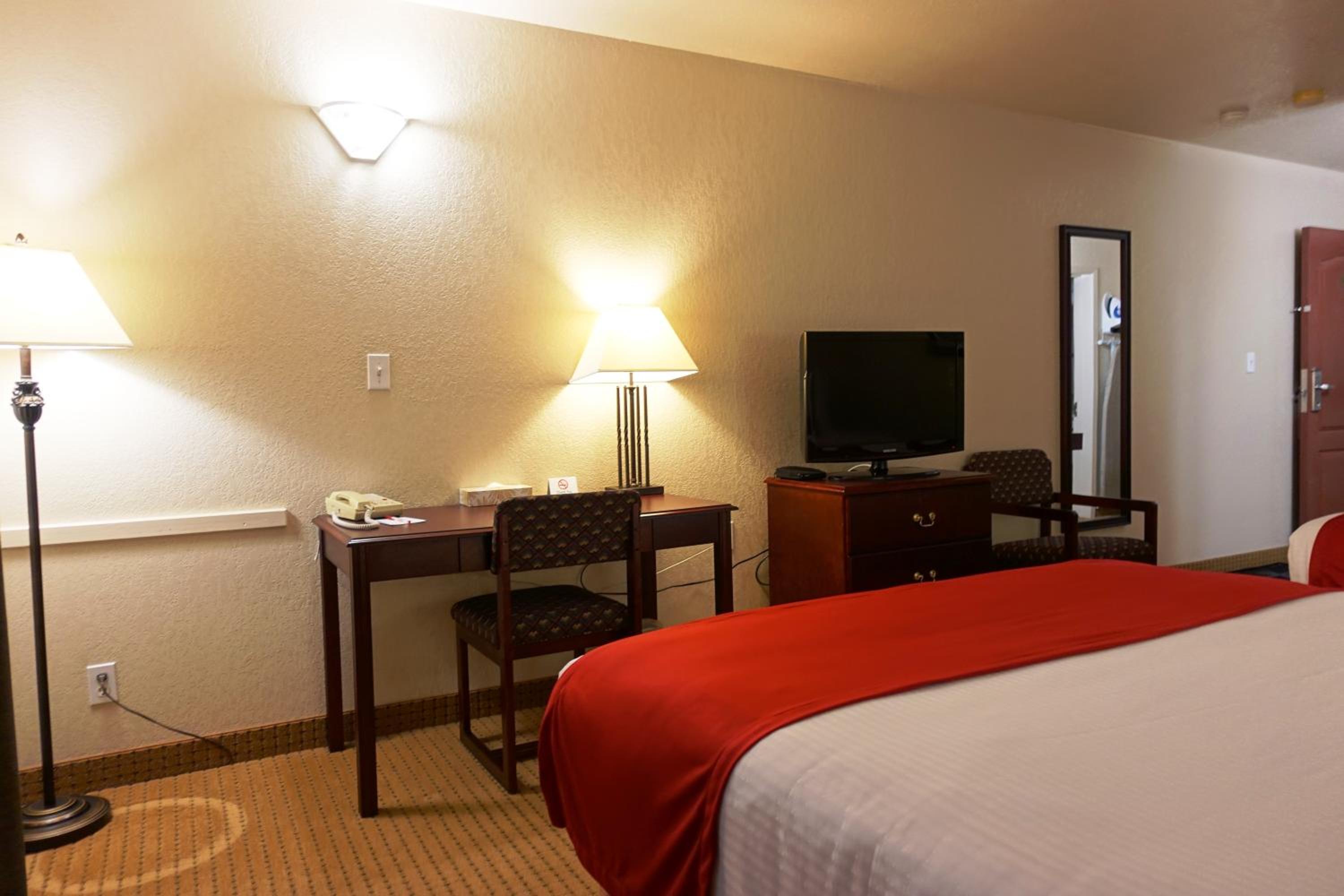 Queen Room with 2 Queen Beds - Non Smoking