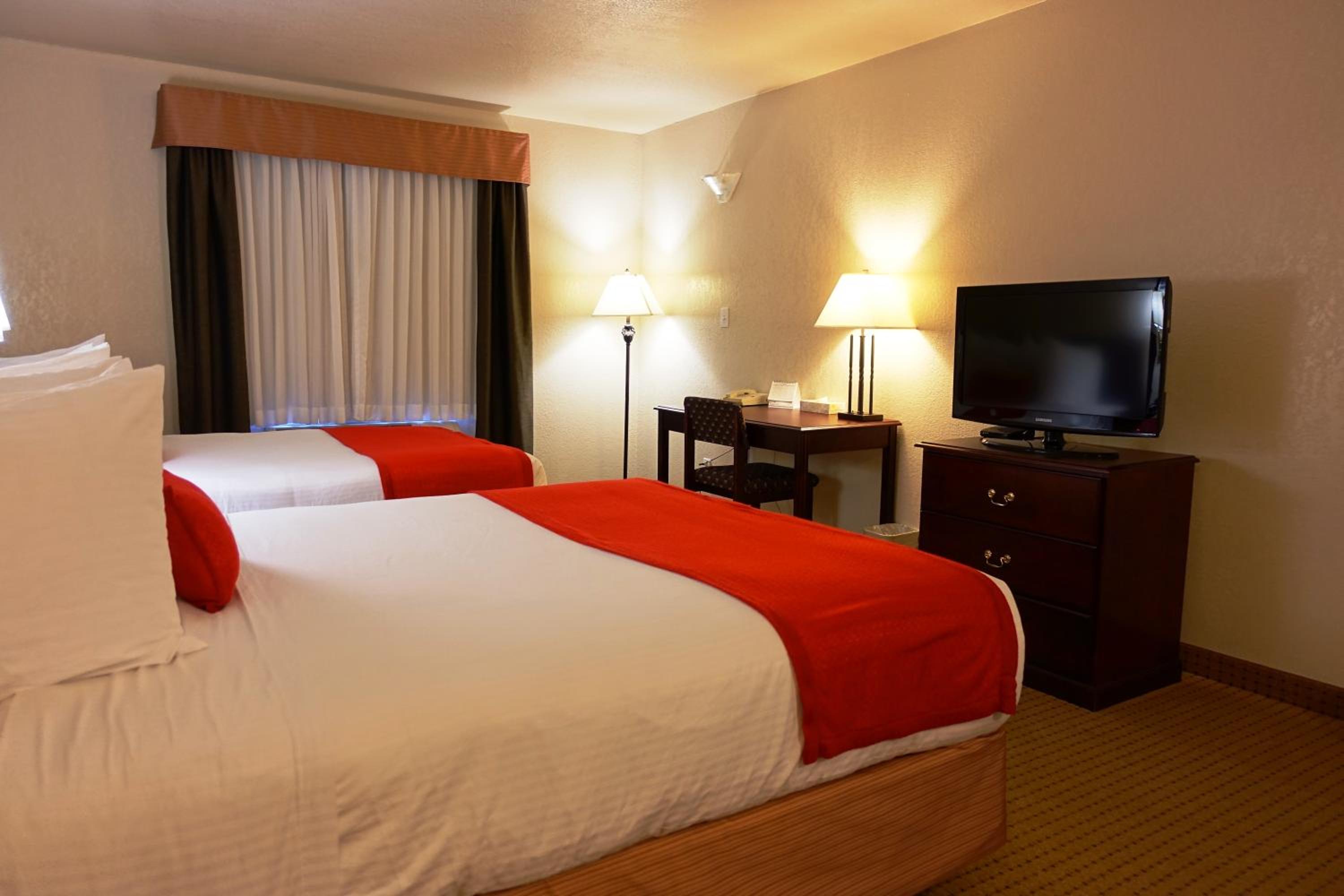 Queen Room with 2 Queen Beds - Non Smoking