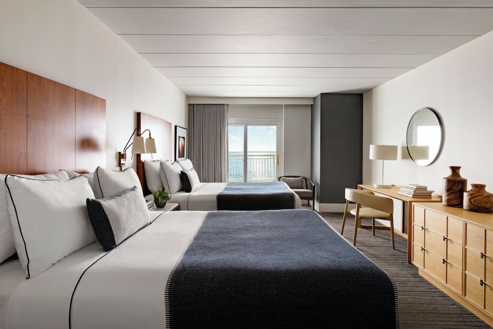 Narragansett Waterview Two Queen Balcony