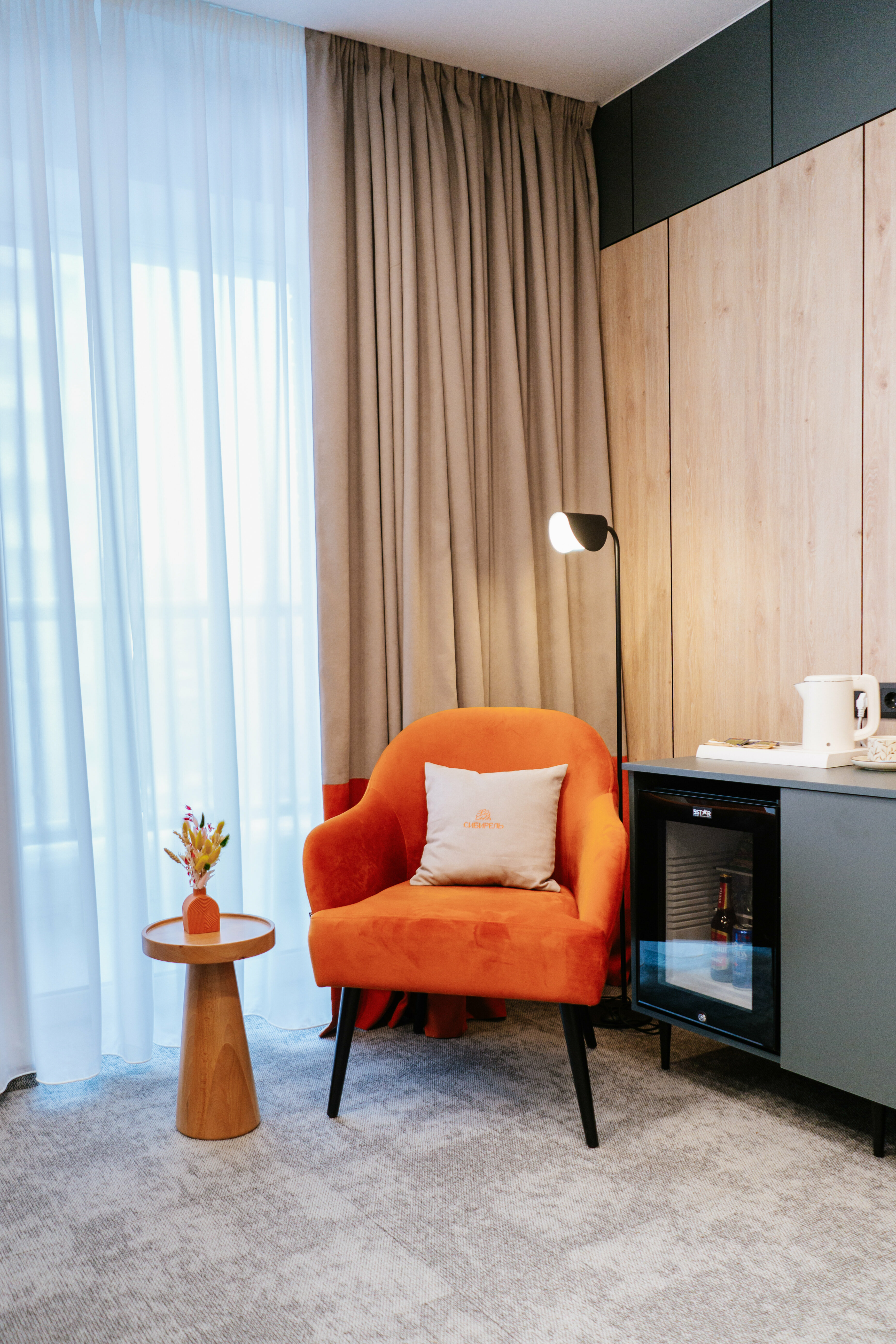 Улучшенный номер с кроватью размера «king-size»