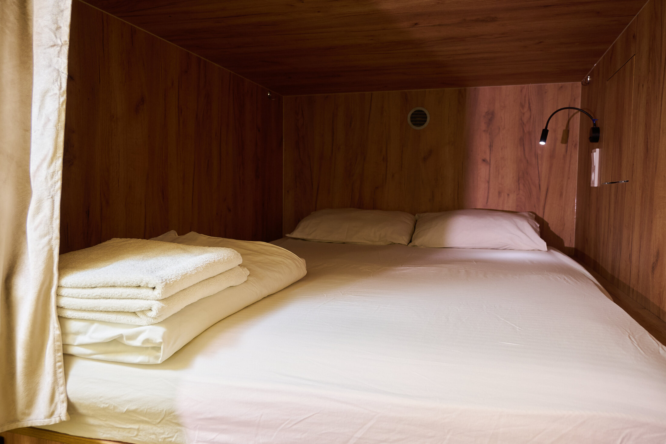 Двухместная капсула