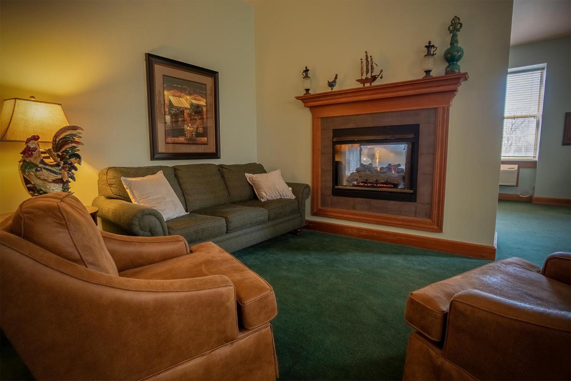 Deluxe King Suite