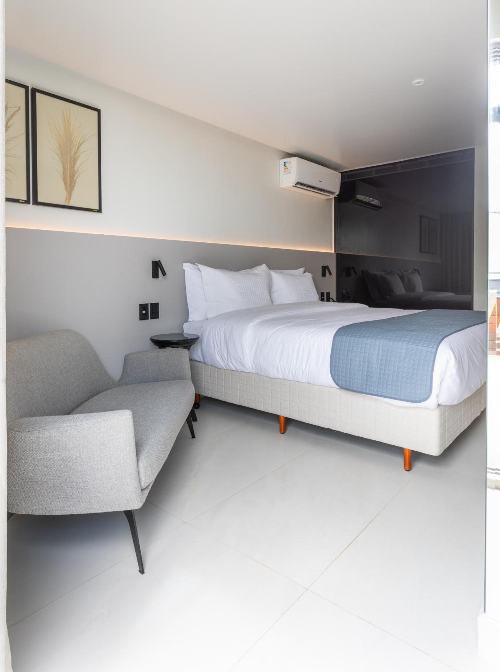 Deluxe Suite with Spa Bath