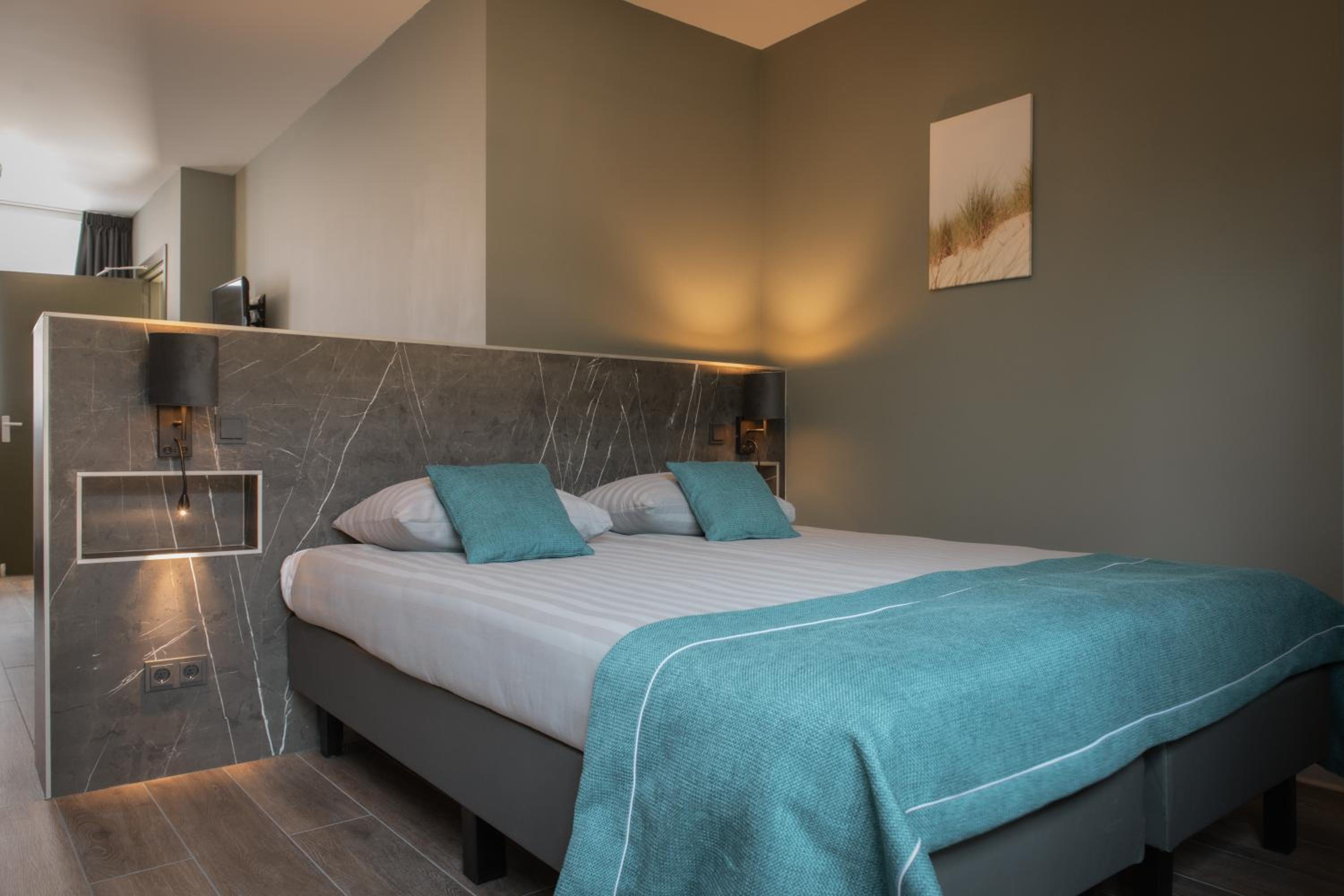 Triple Room with Terrace