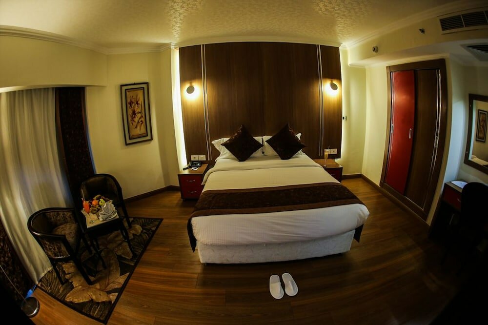Junior Suite, 1 Bedroom, Garden View