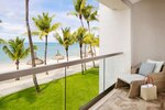 Suite (Beach Front  Junior Suite Balcony) в One&Only Le Saint Géran