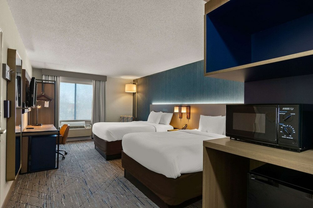 Room, 2 Queen Beds, Accessible, Non Smoking