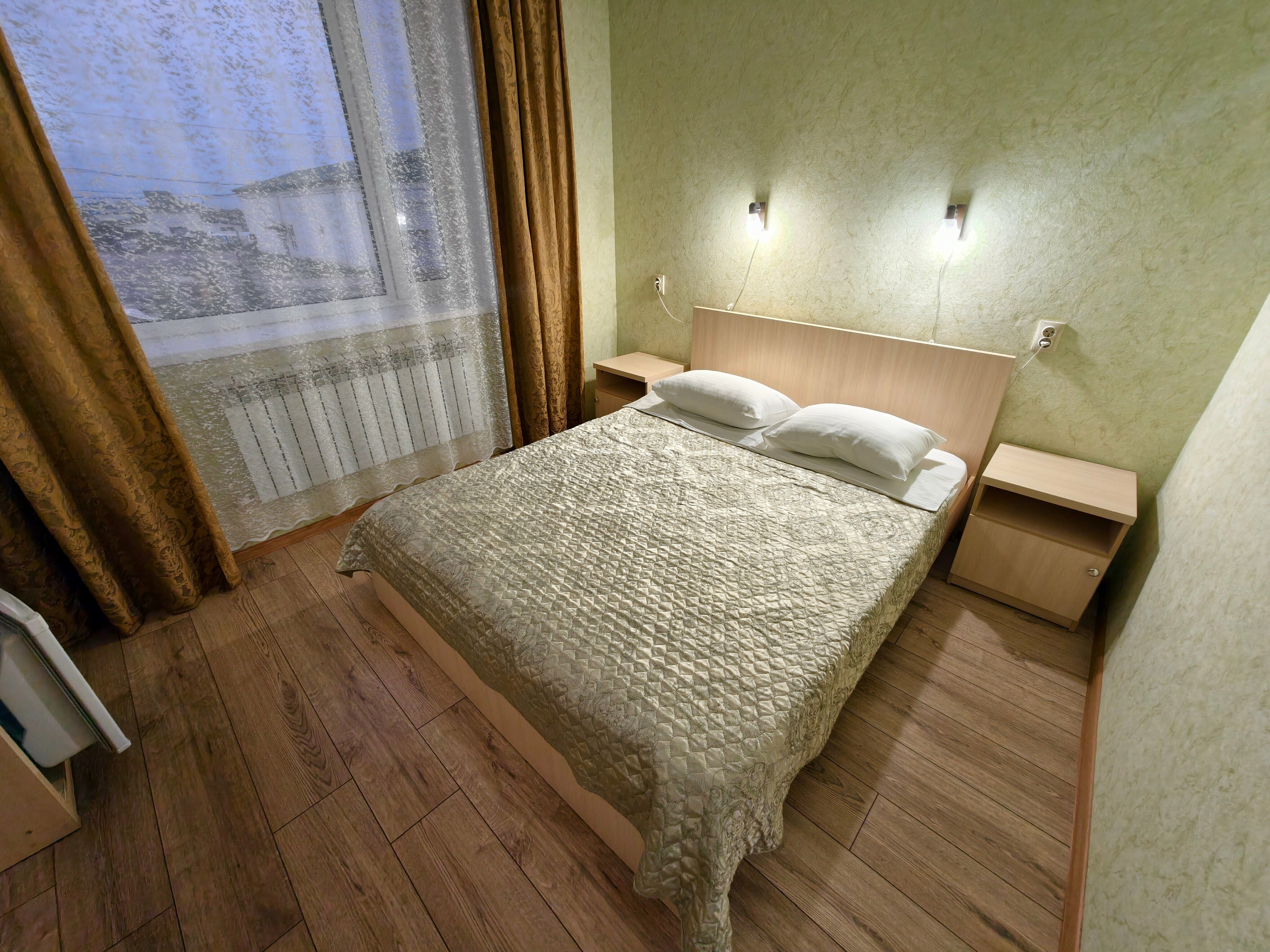 Номер эконом двухместный с одной кроватью