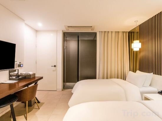 Family Twin Room