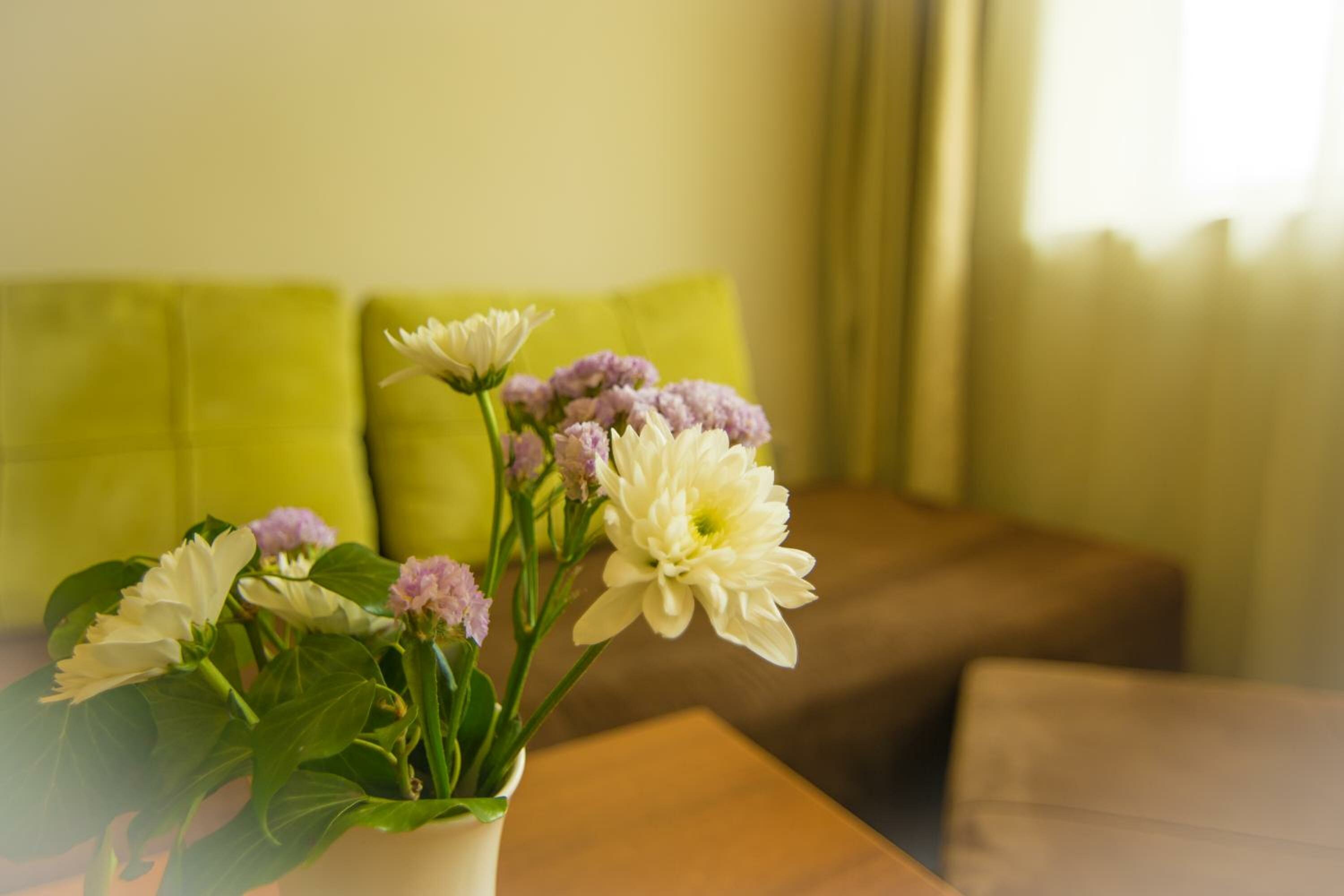 Deluxe Twin Room with Sofa Bed - Free Late Check-out