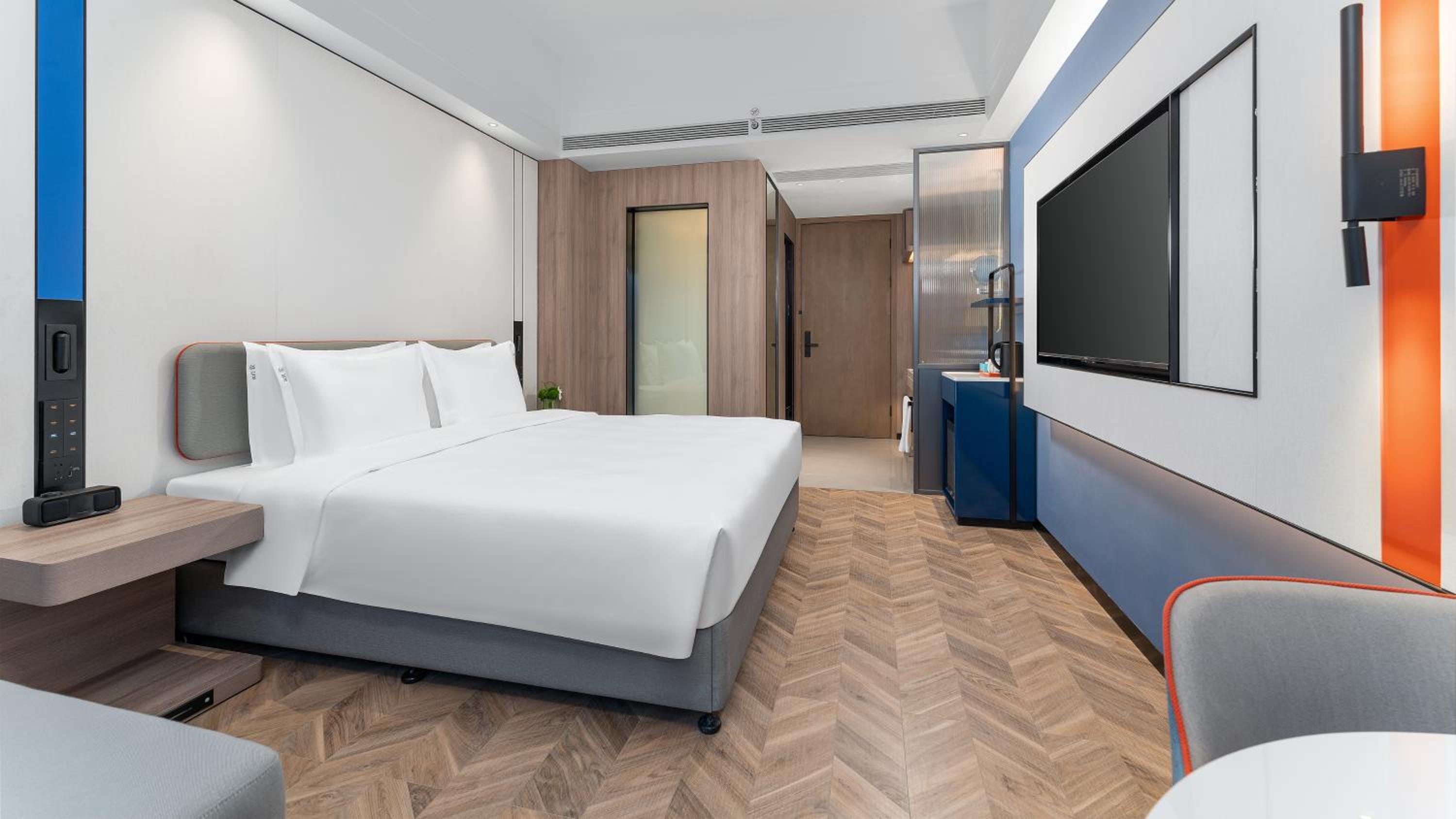 Standard King Room with Minifridge