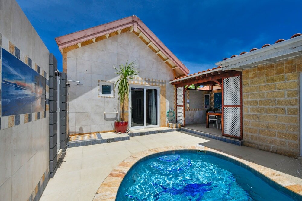 Pool Side Villa Little 1 with Gallery