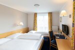 Двухместный номер с 1 двуспальной кроватью (2 Adults + 1 Child) в Huberhof