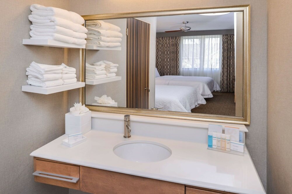 Suite, 2 Queen Beds, Accessible, Non Smoking