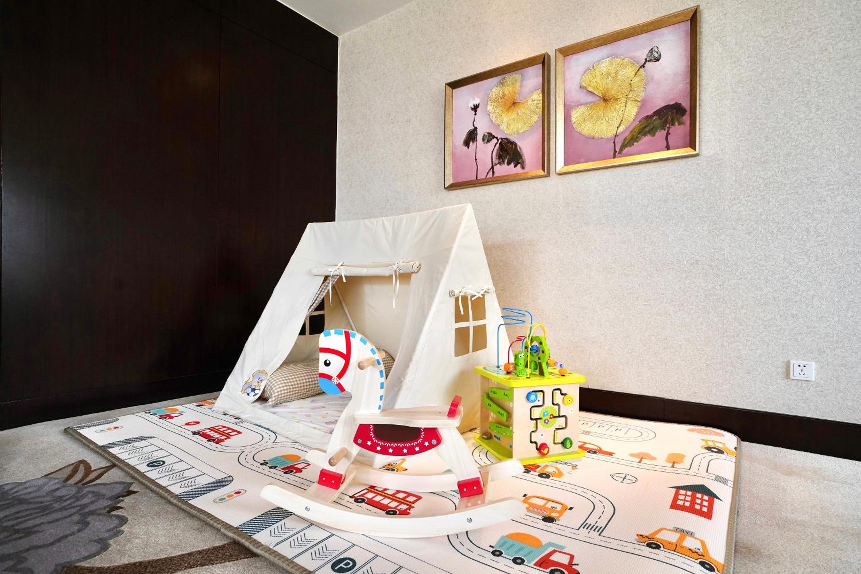 1 King Junior Suite Kids Theme