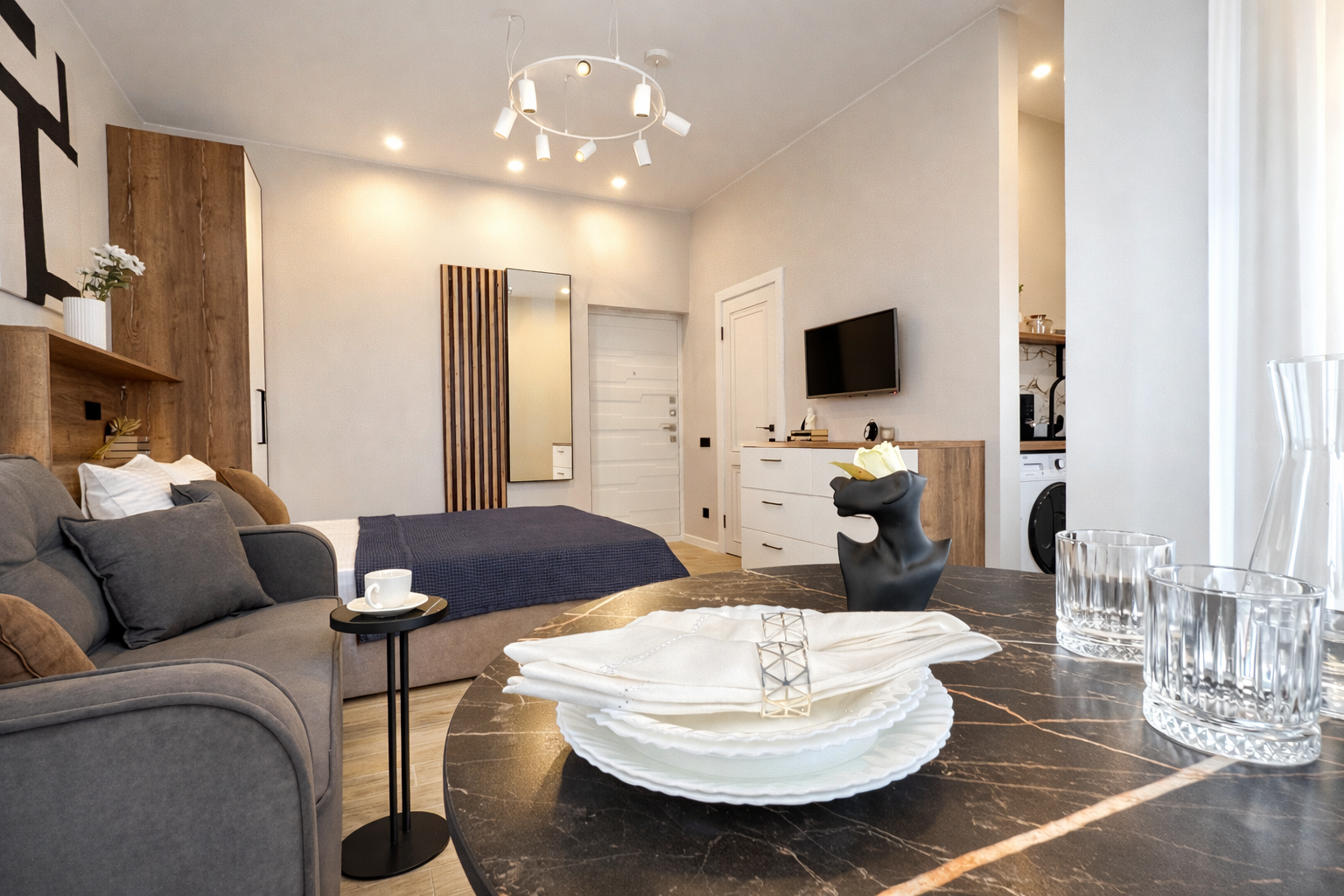 Лофт студия с балконом и видом на море и горы