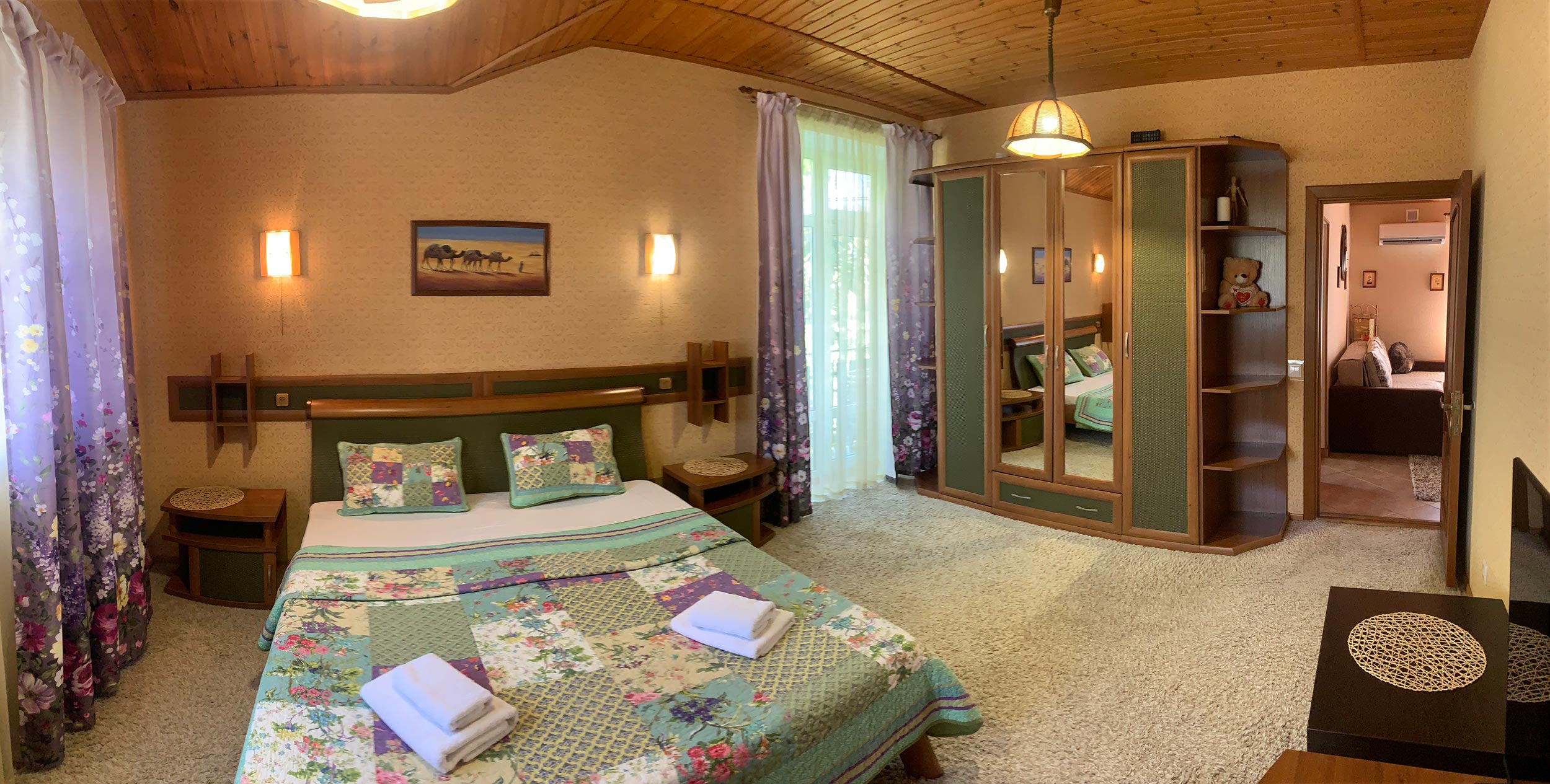 Четырехместный номер с балконом