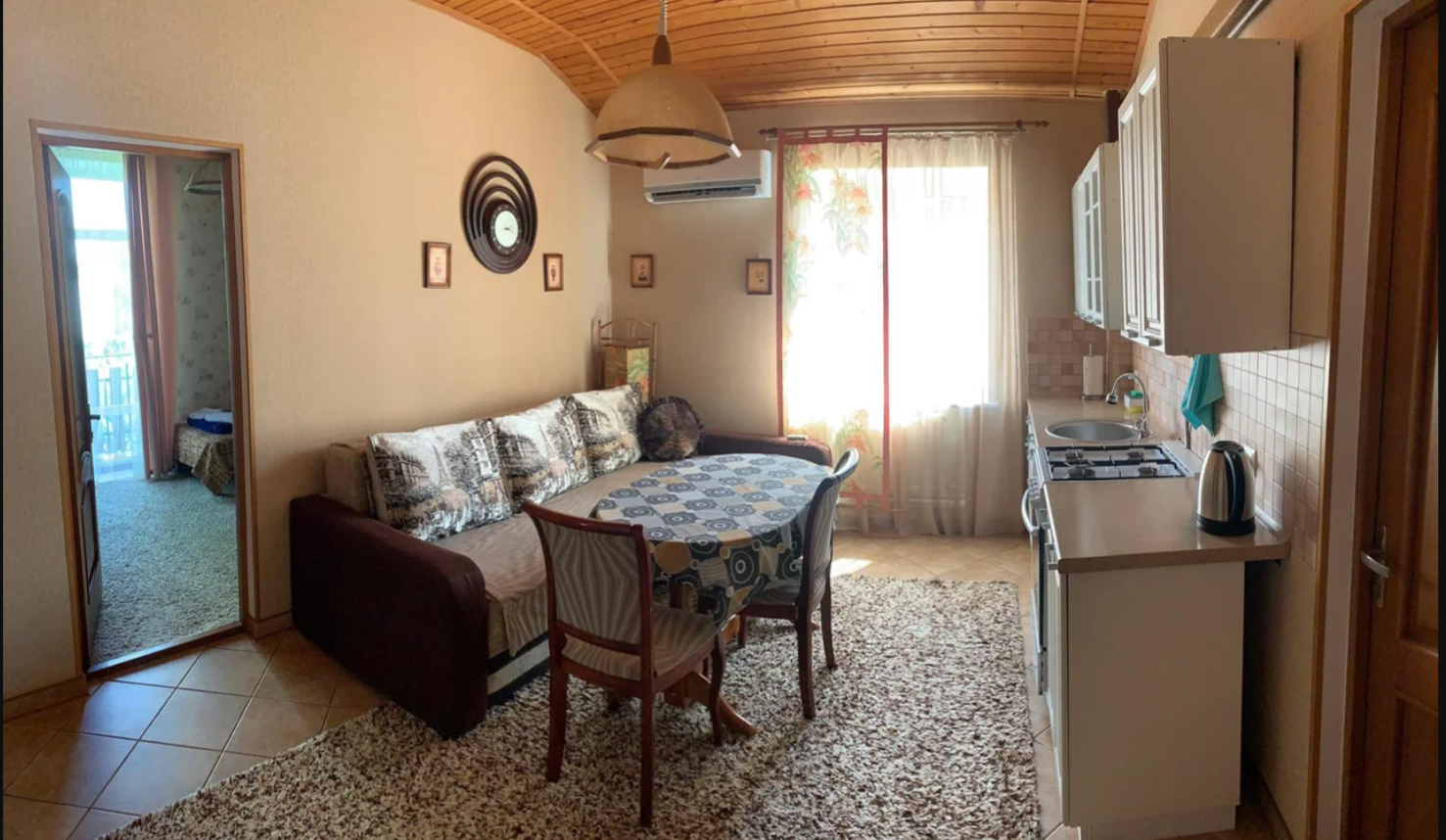 Четырехместный номер с балконом