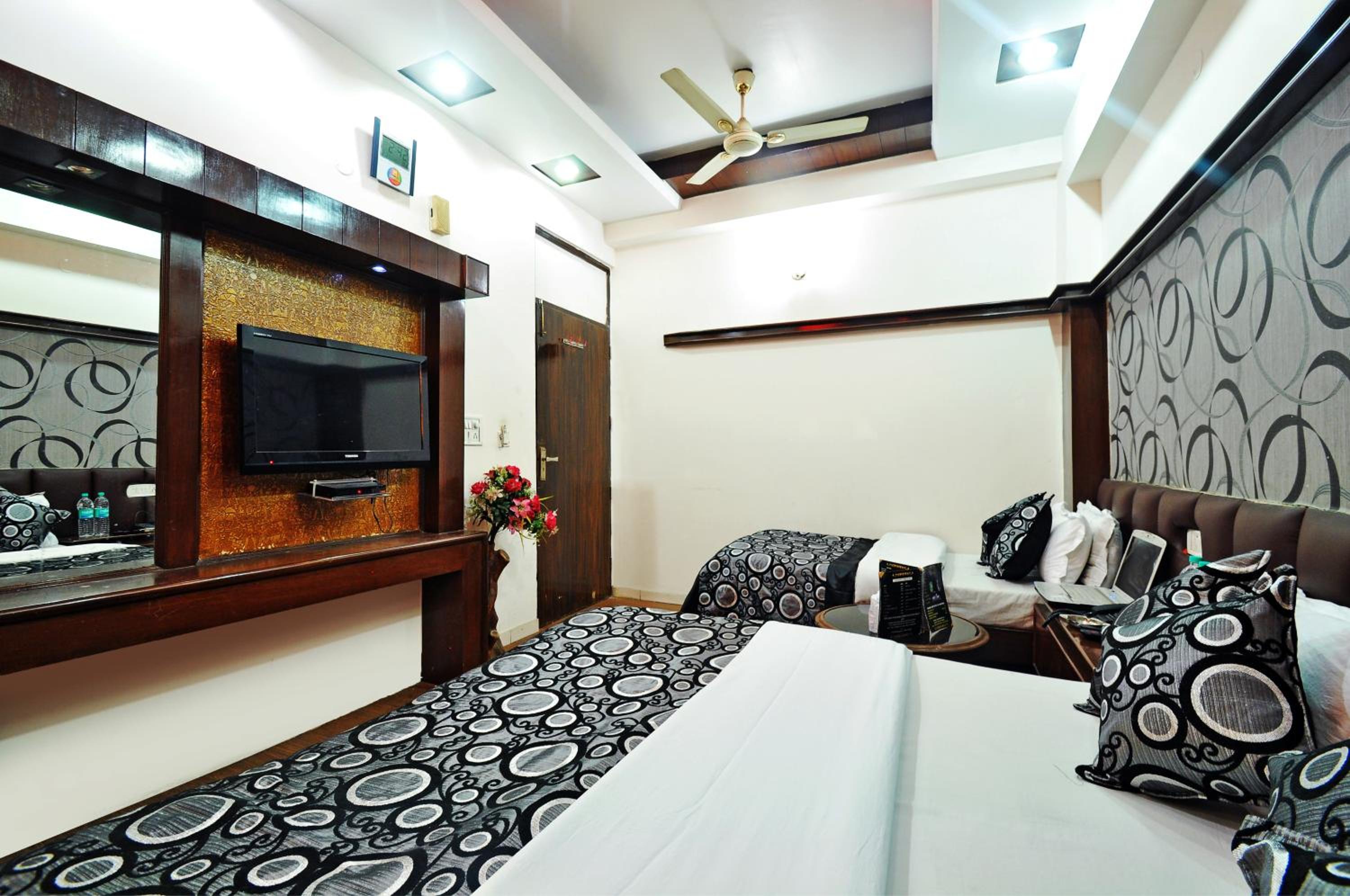 Luxury Triple Room