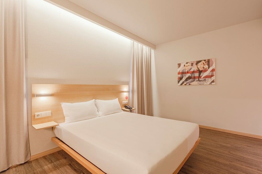 Standard Double Room, 1 Queen Bed
