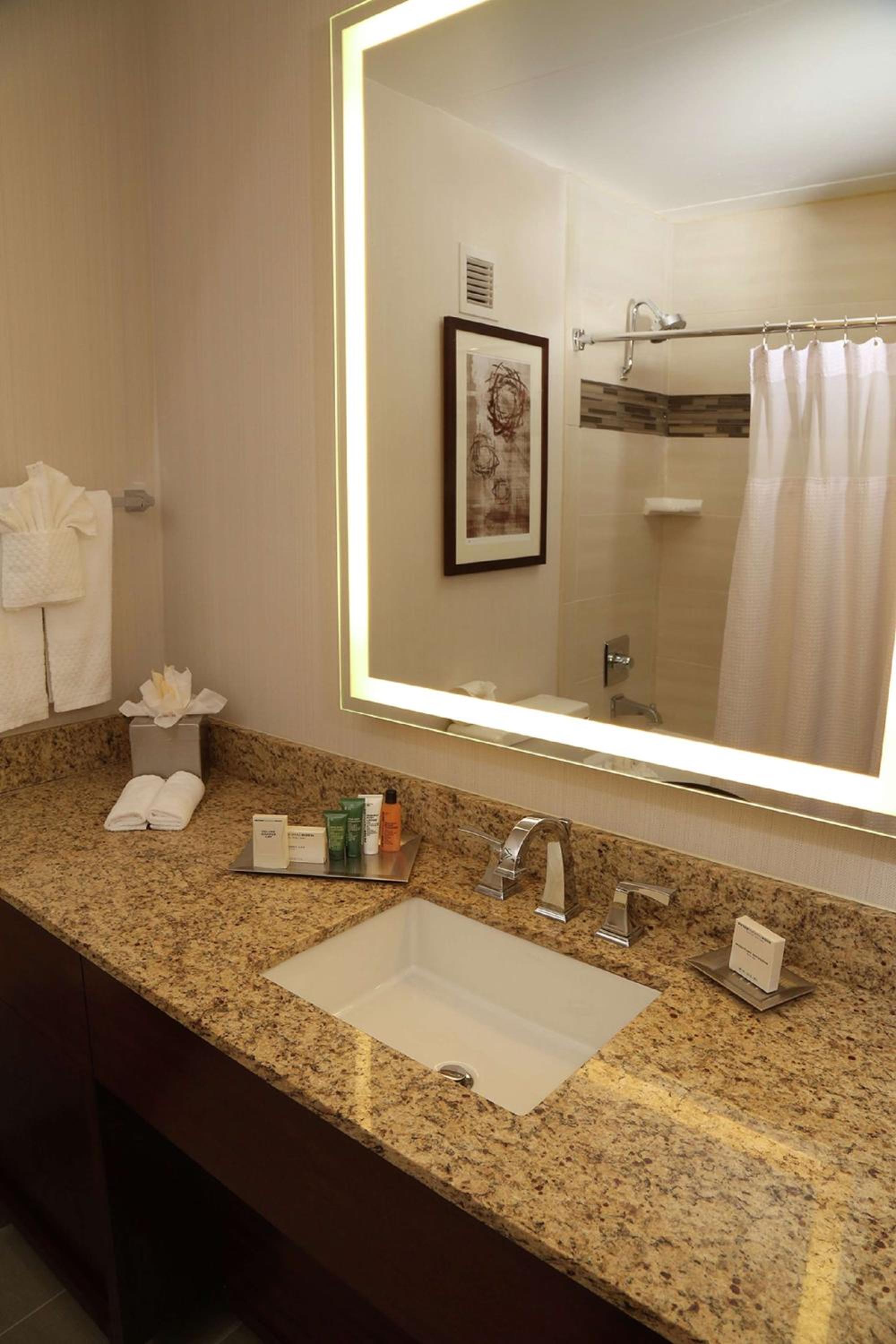 Deluxe King Room - Higher Floor
