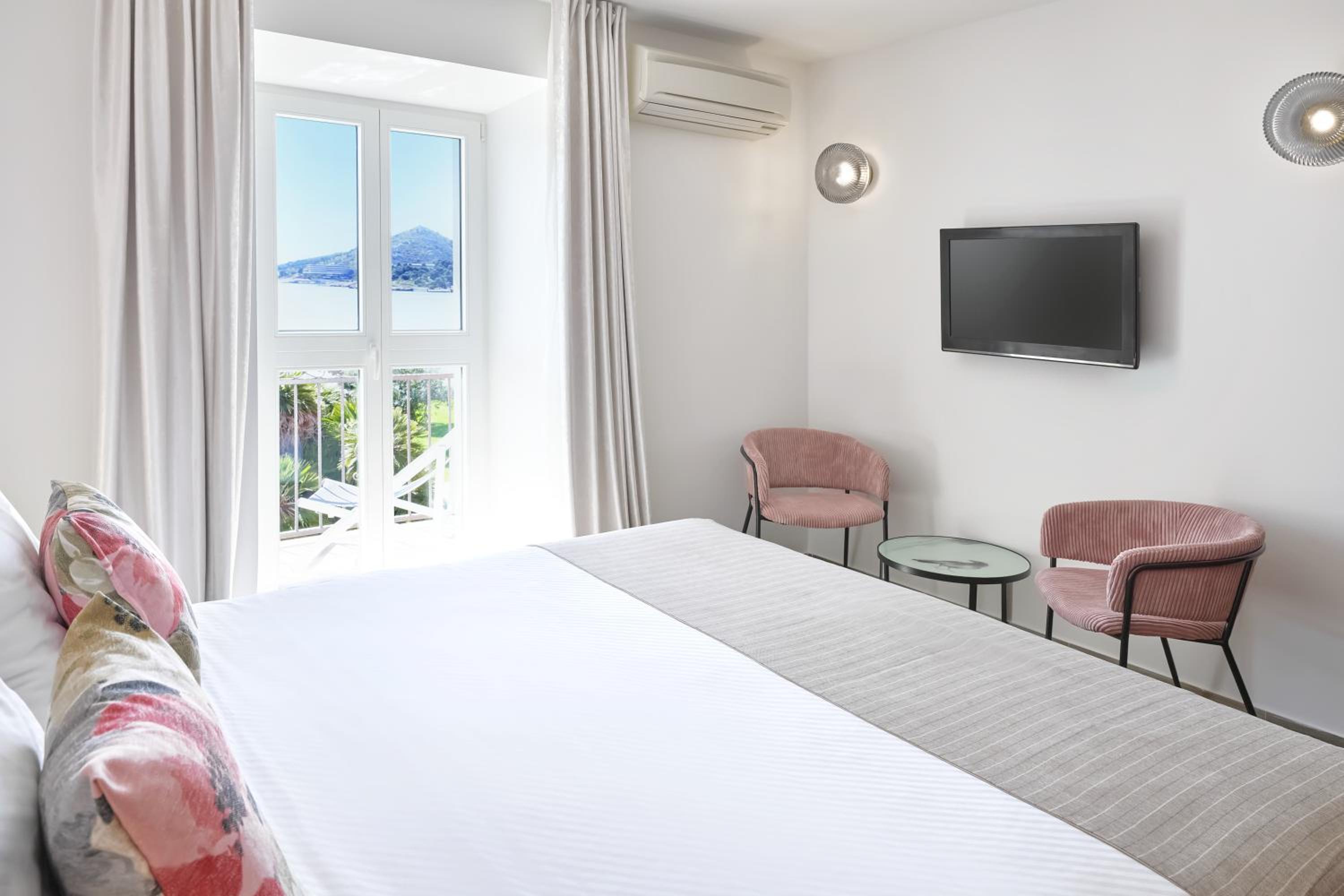 Superior Sea View Apartment