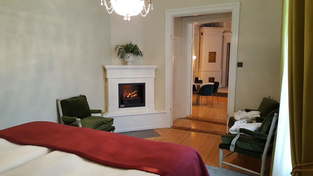 Suite, 1 King Bed, Non Smoking