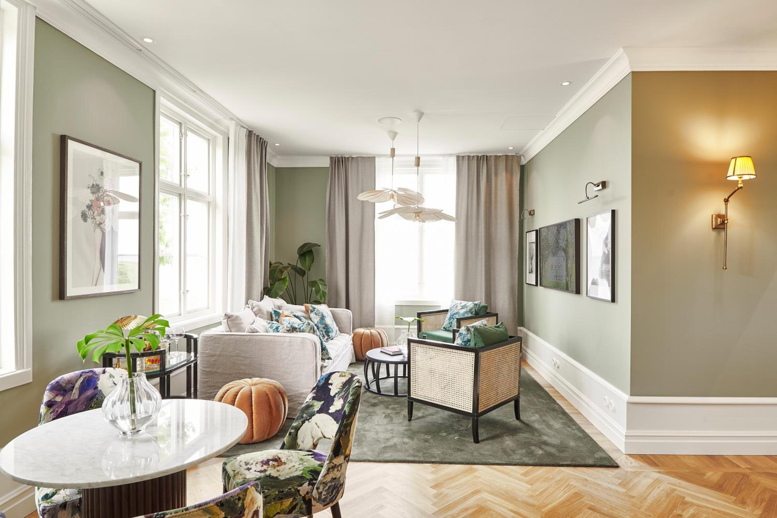 Executive Suite
