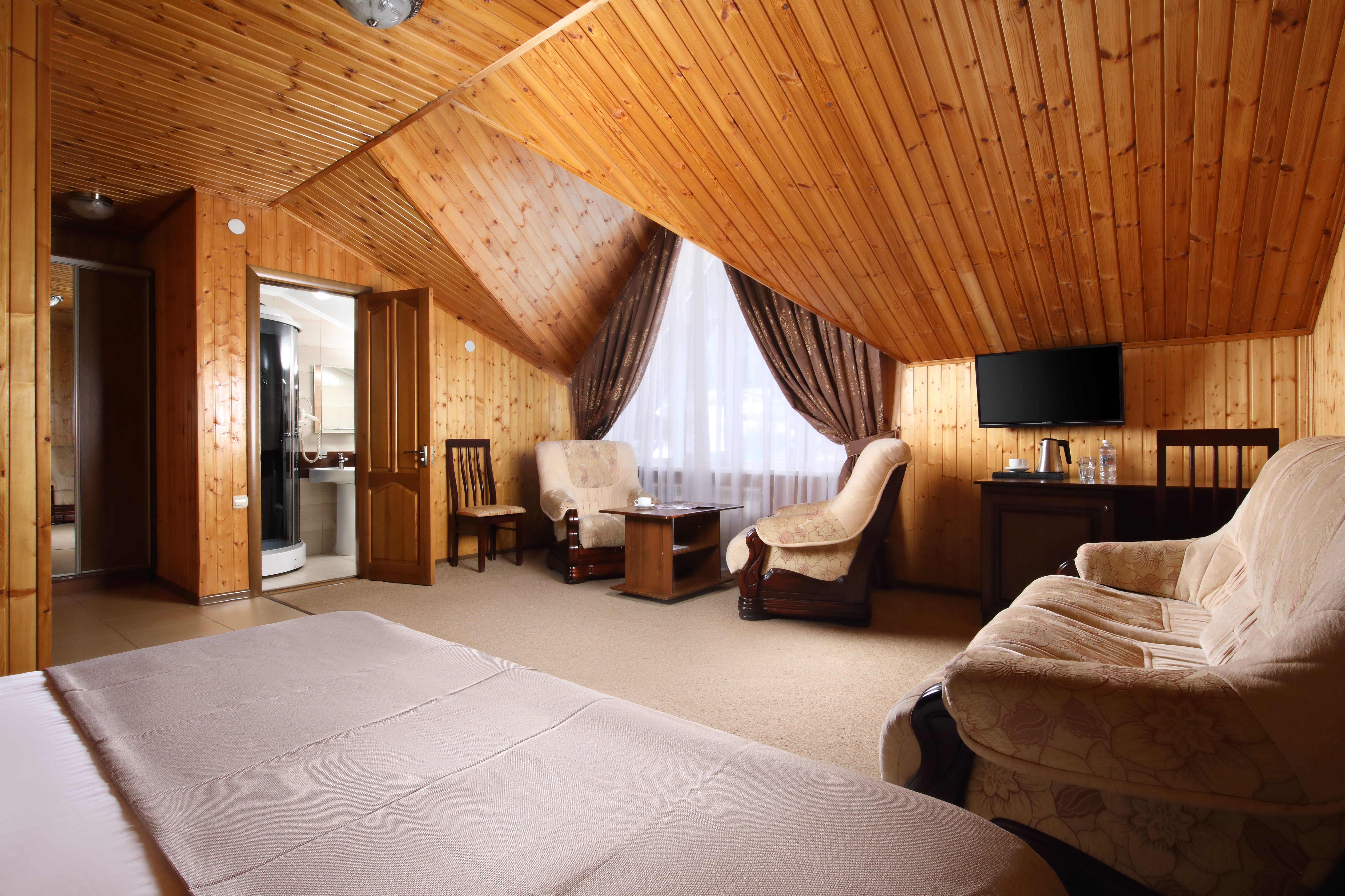 Улучшенный трехместный номер