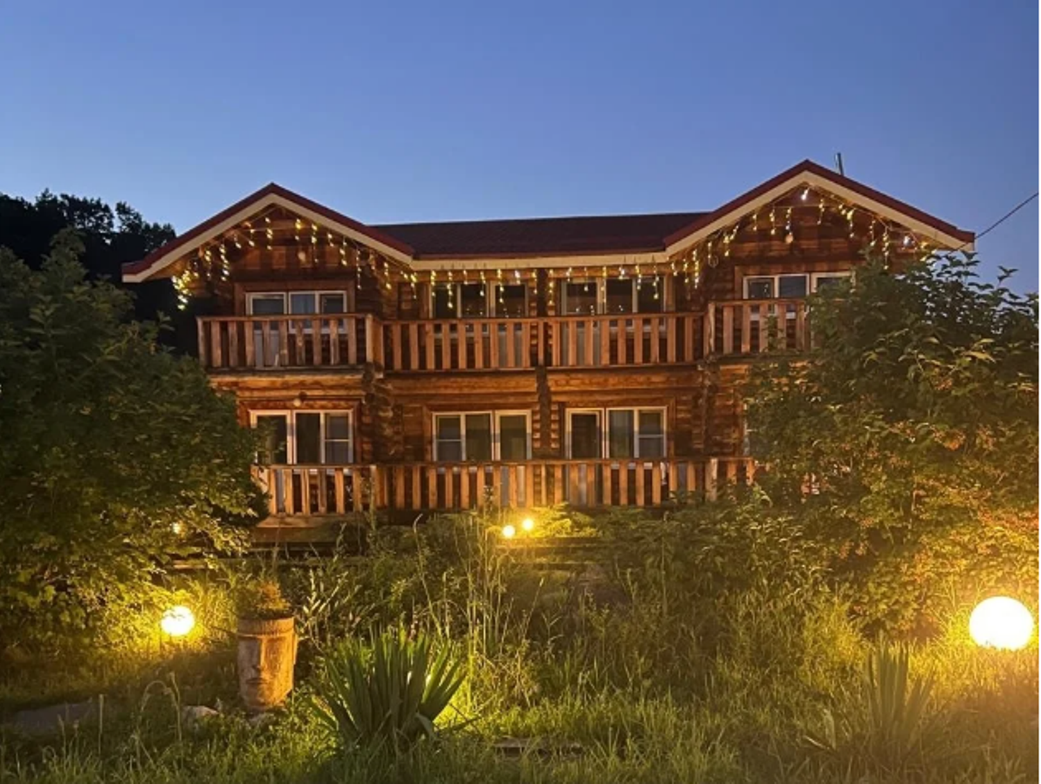 Трехместный номер с балконом