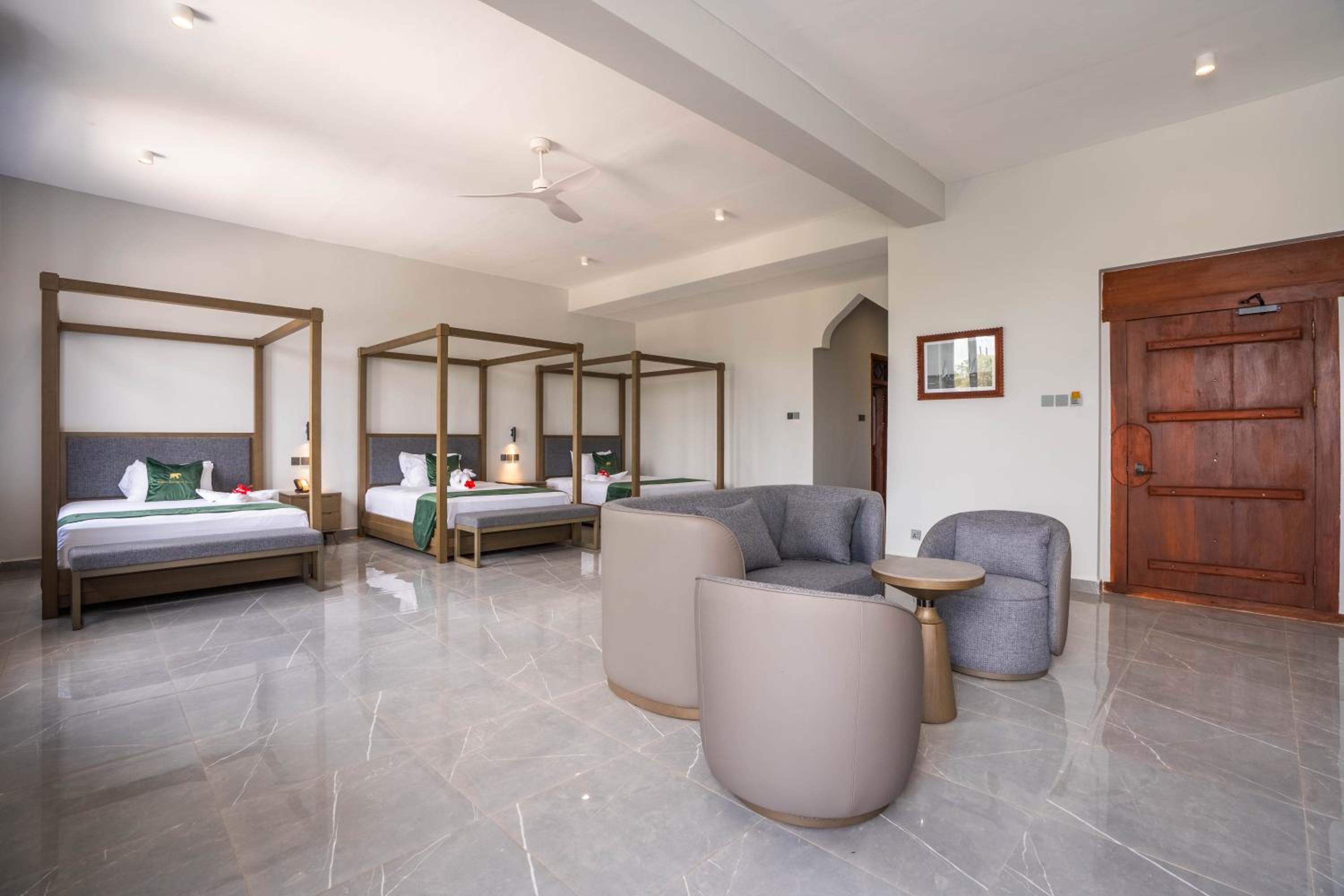 Family Room with Garden View