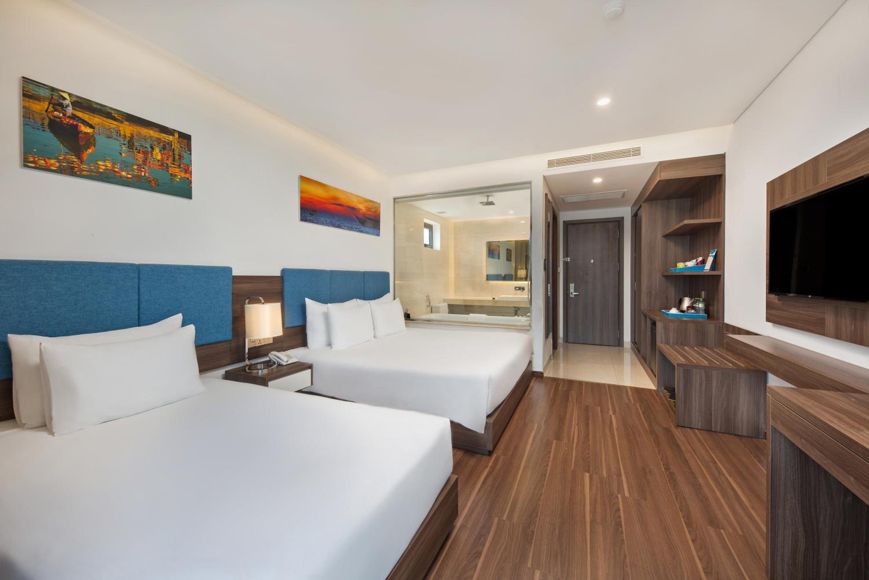 Triple Room with City View