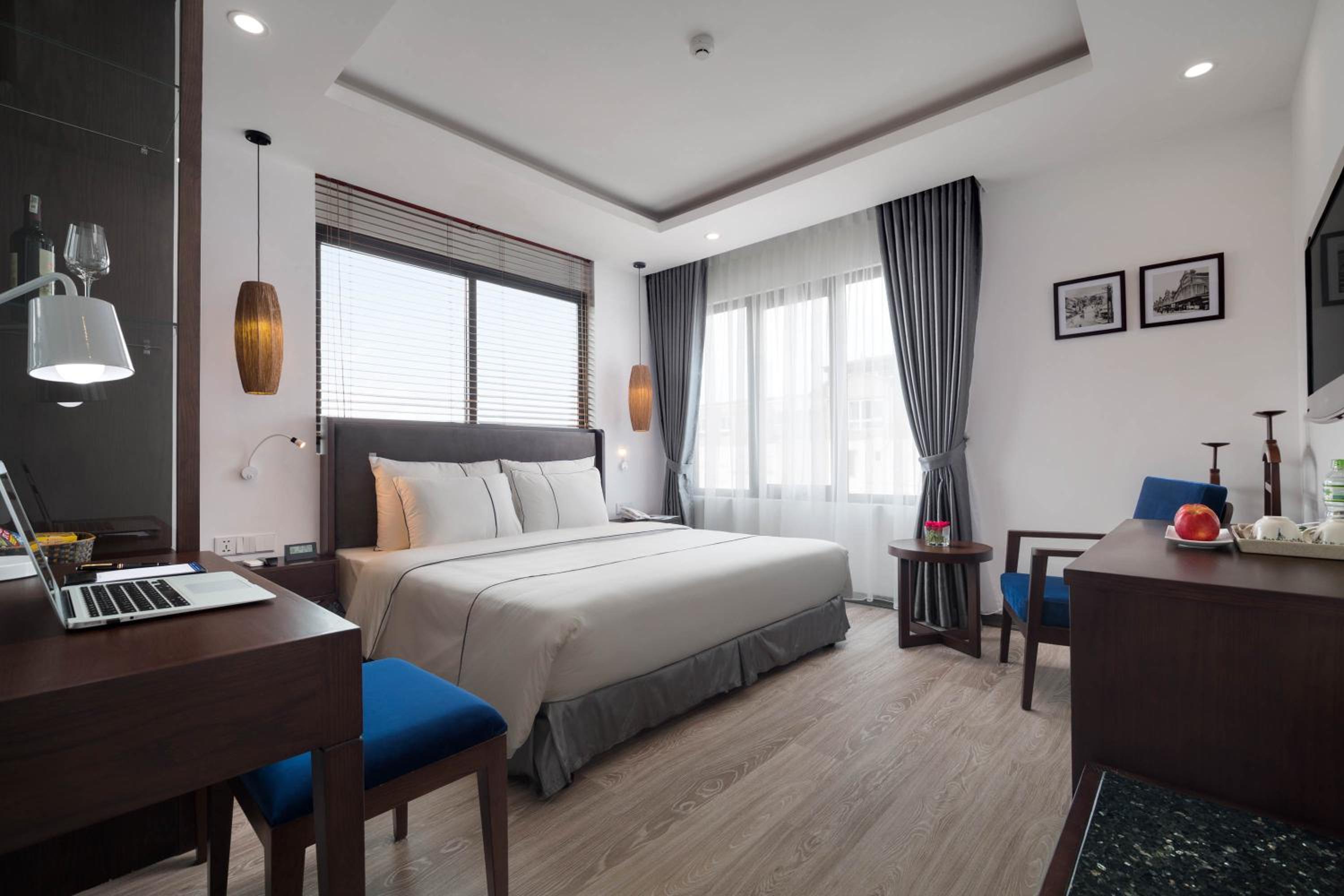 Premier Double or Twin Room with City View