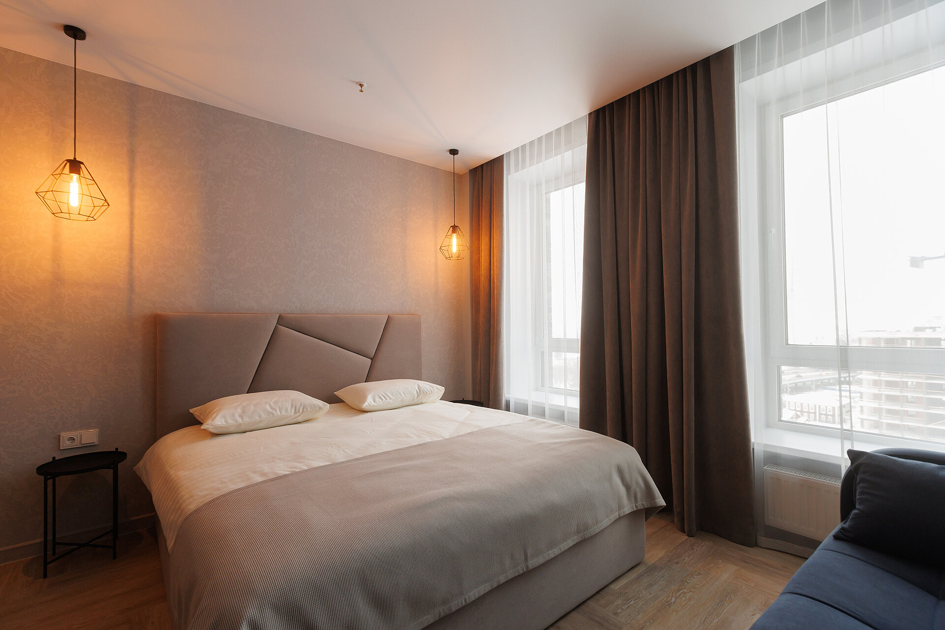 Апартаменты с видом на реку (светлый интерьер)