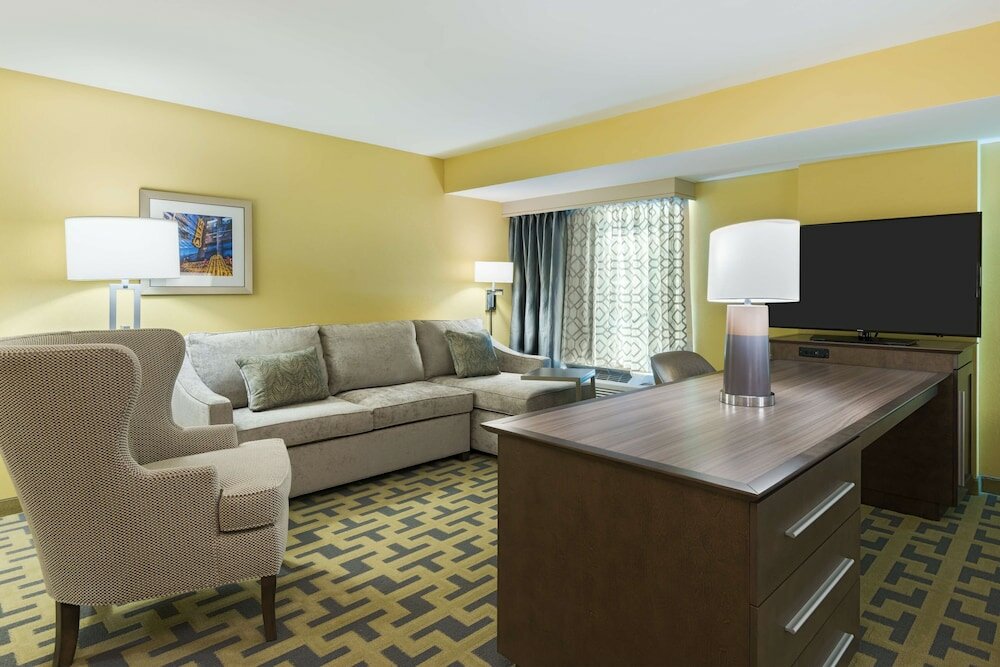 Suite, 2 Queen Beds, Accessible, Non Smoking