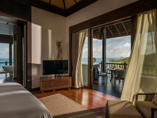 Three Bedroom Family Residence Villa With Pool