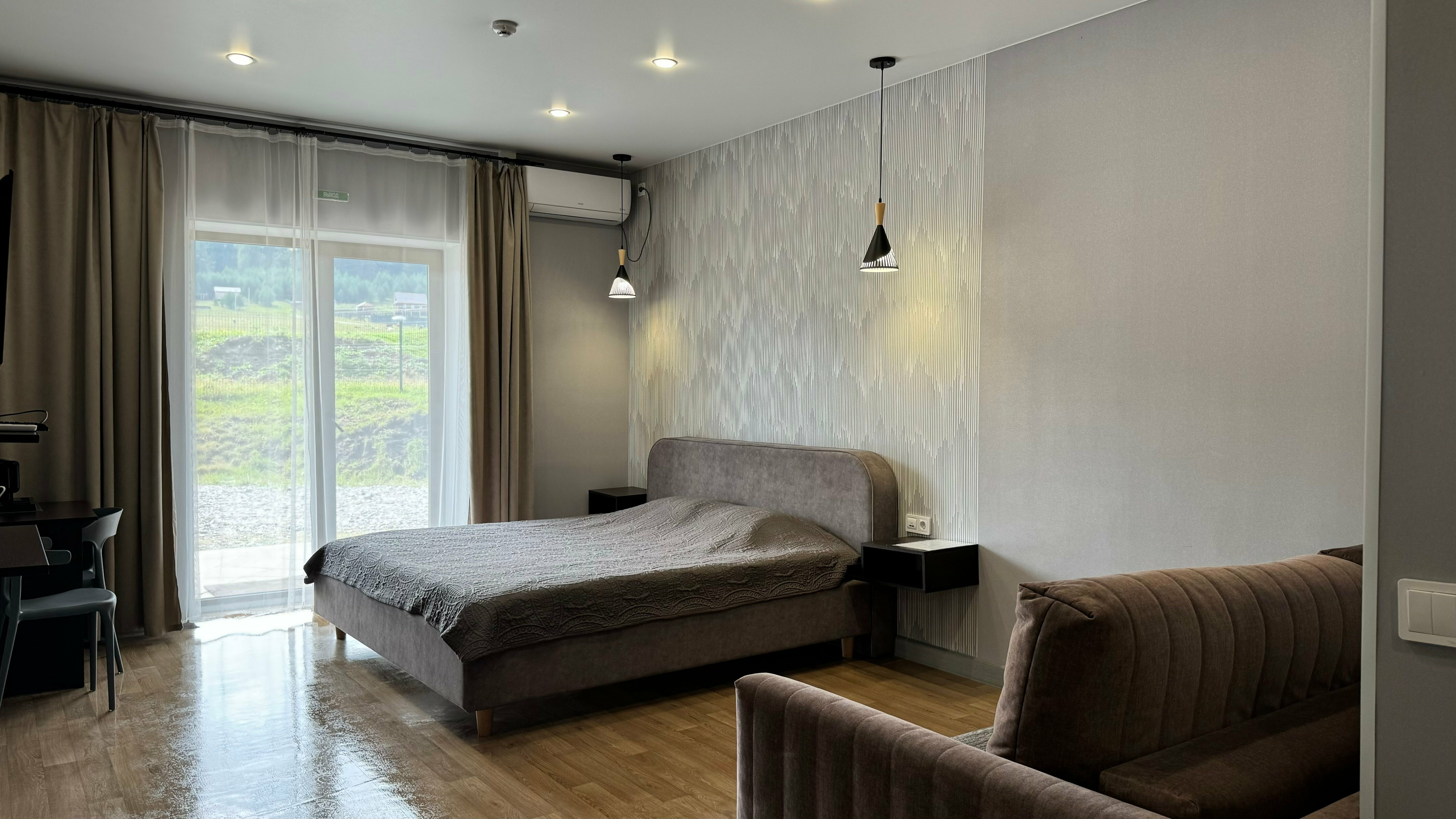 Улучшенный четырехместный номер