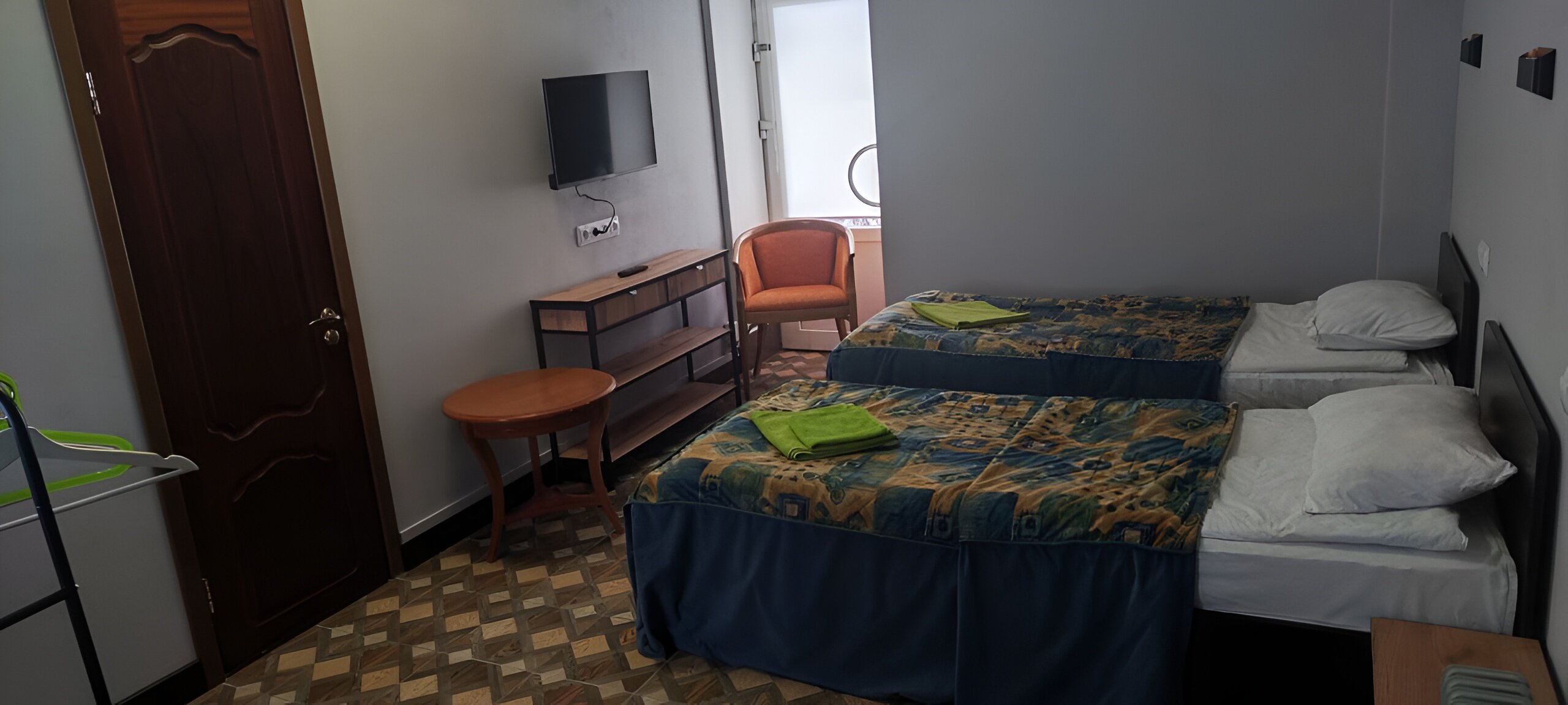 Дом с двумя спальнями сауной и кухней