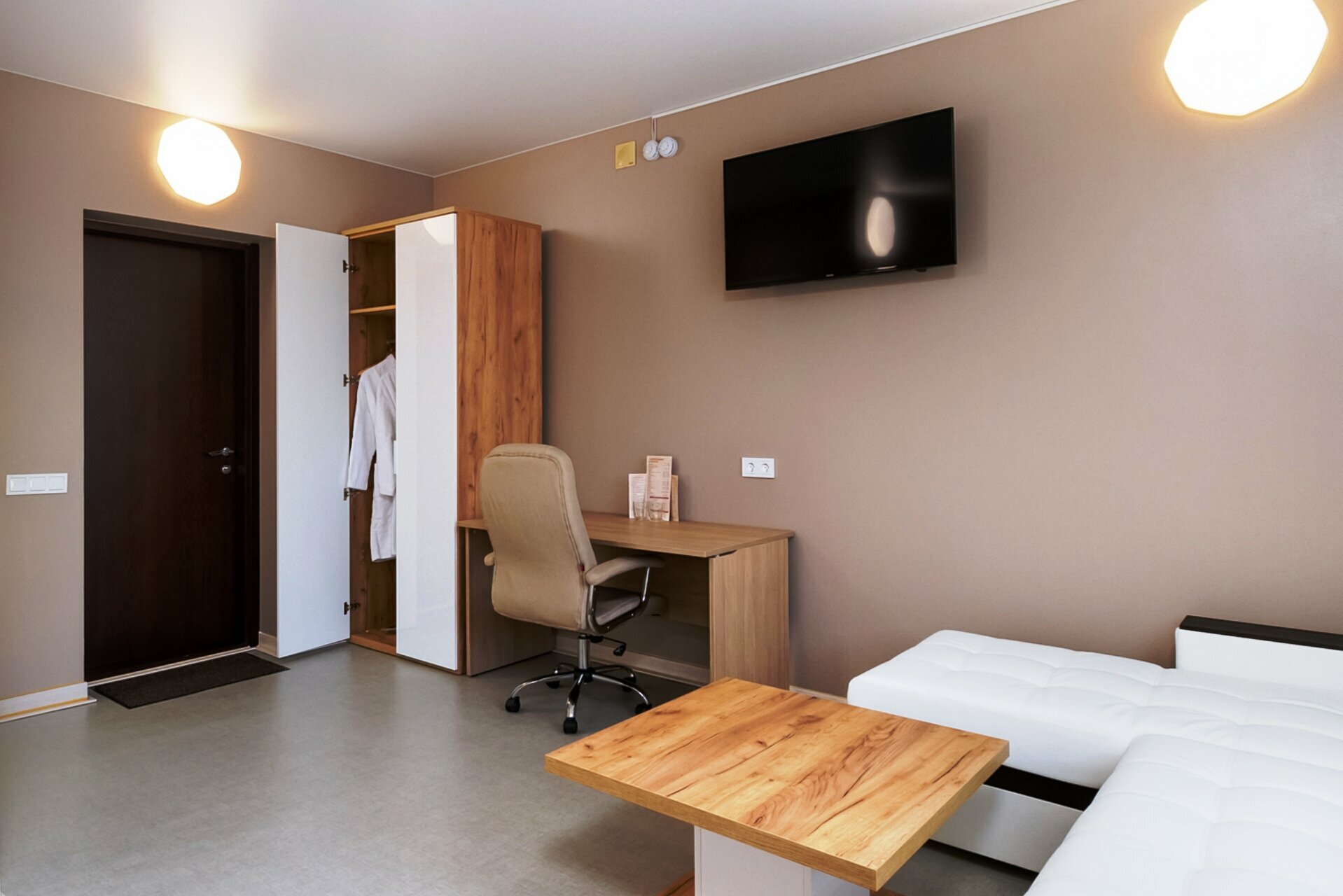 Улучшенный четырехместный номер