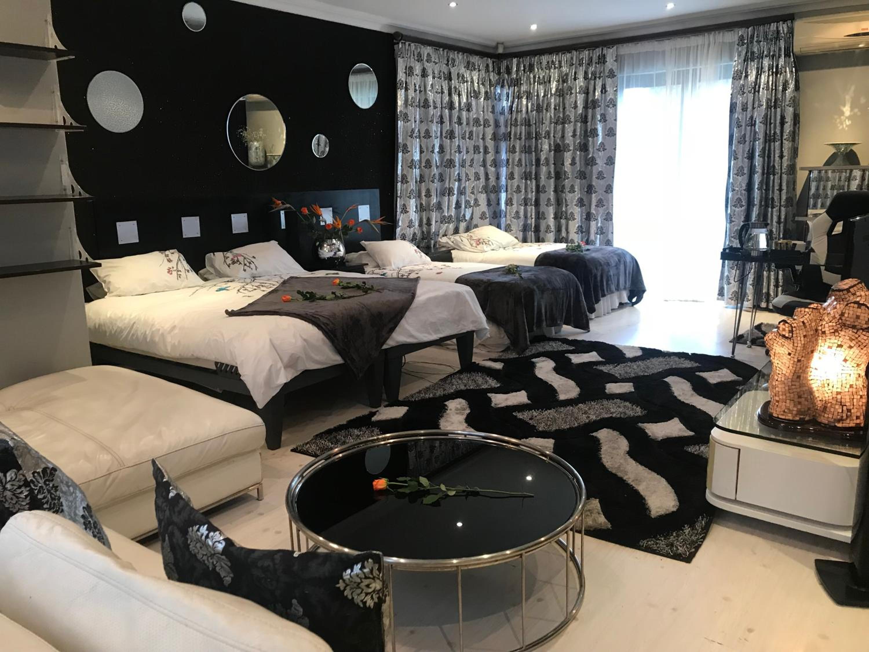 Luxury Suite With Spa Bath