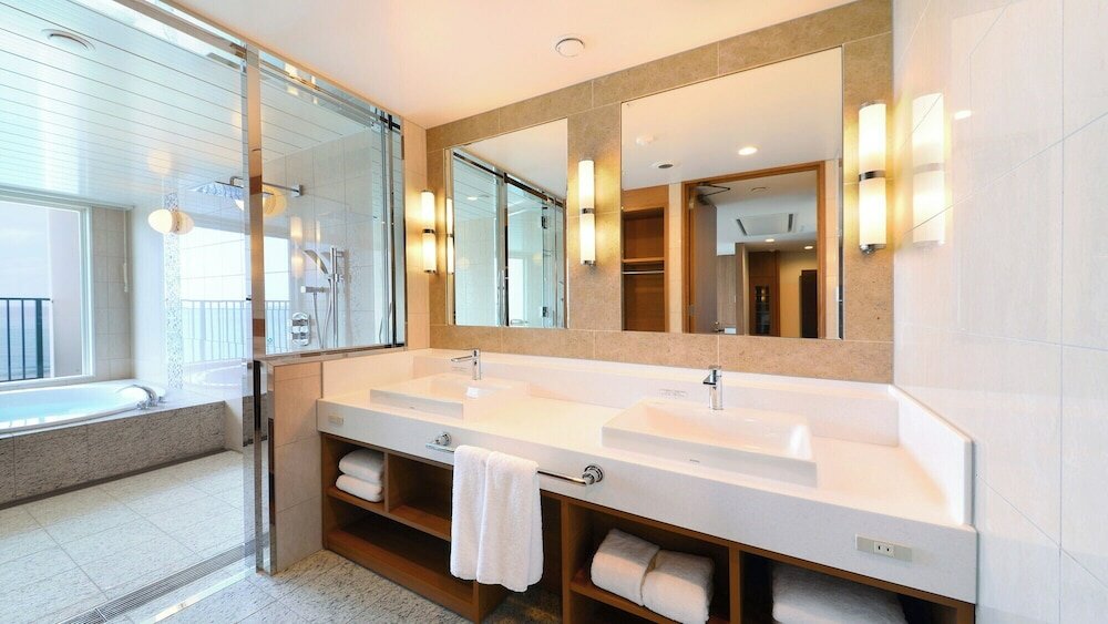 Sunset Junior Suite Ocean Front (Annex-Non Smoking) - Double Occupancy (2 Beds)