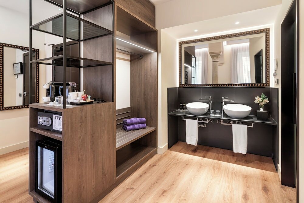 Junior Suite (Single Use)