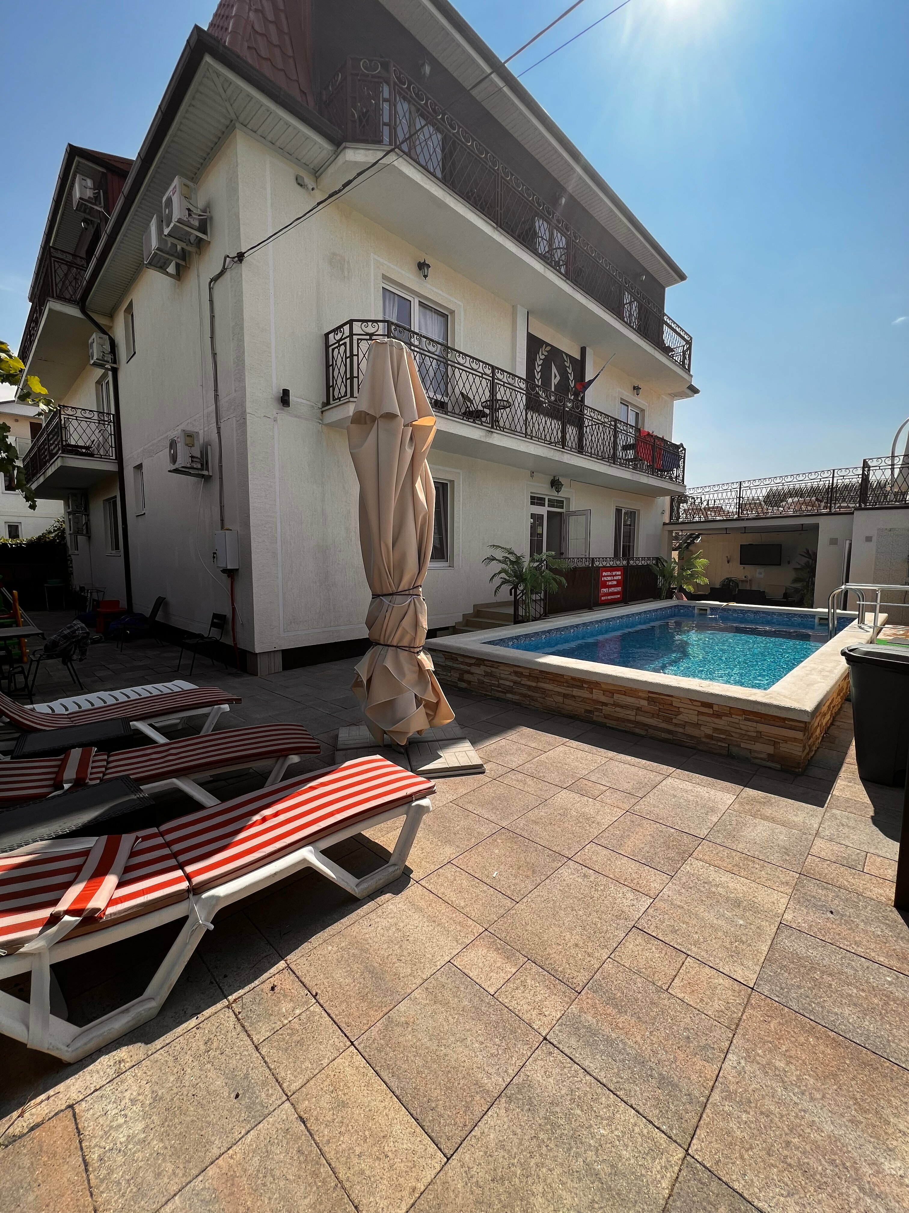 Четырехместный номер с балконом