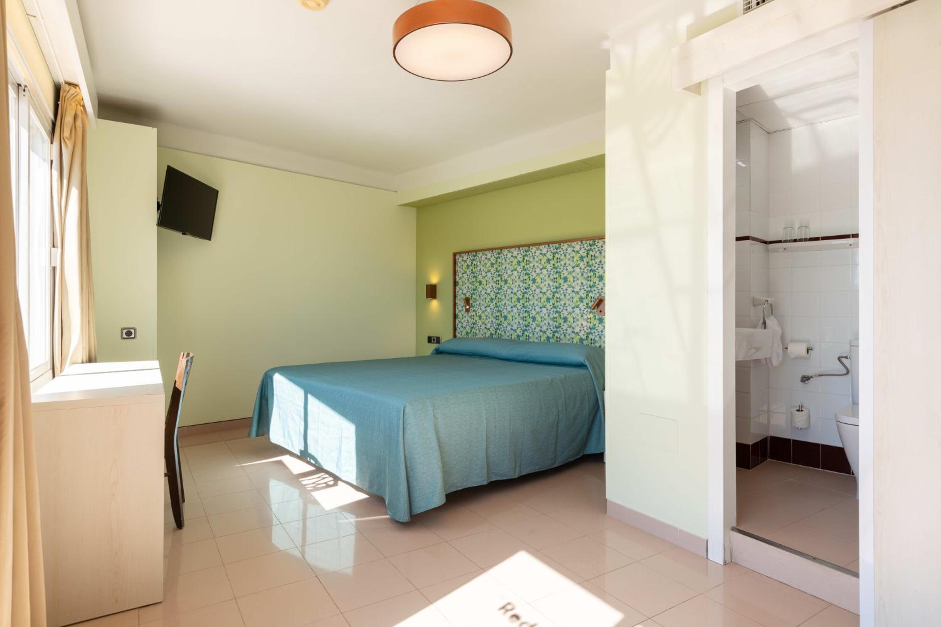 Queen Room with Sea View